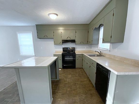 3rd image of 2964 Dye Ford Rd