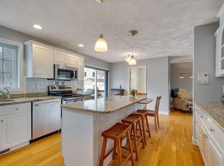 7 Dix Rd, North Reading, MA 01864