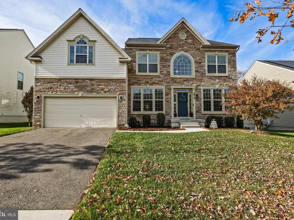 2810 Trotter Park Ln, Lanham, MD 20706