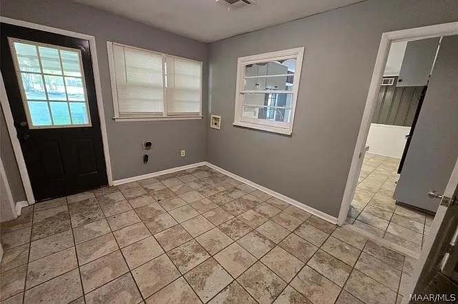 2786 Crestview Ave — Photo 25