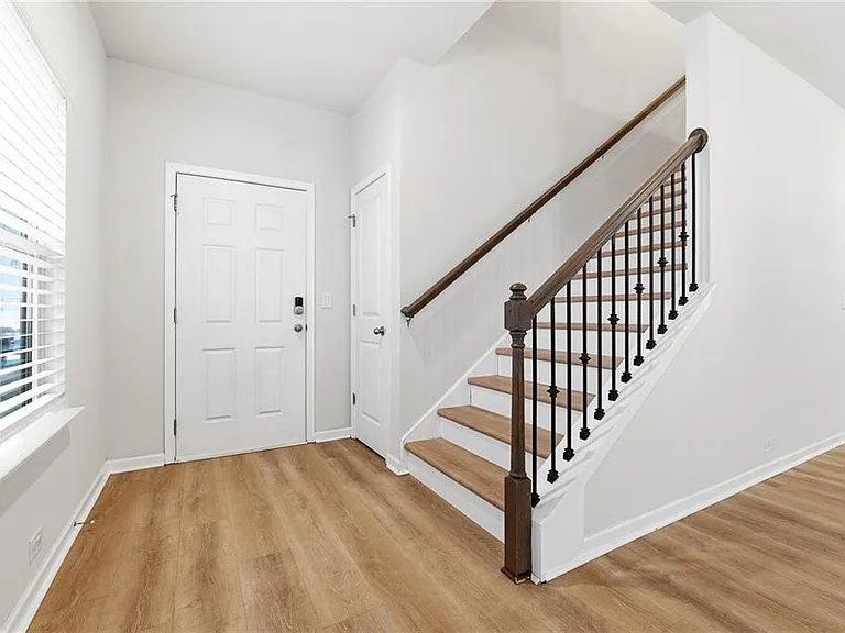 2719 Morgan Spring Trl — Photo 3