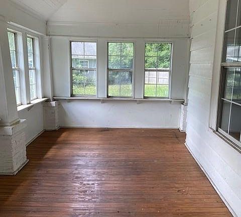 Front sunroom