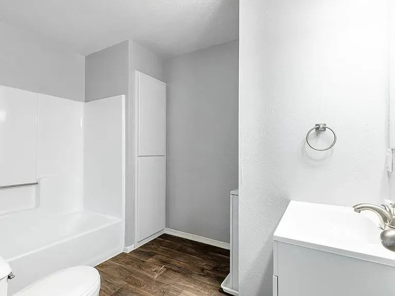 Cottage Row Apartments — Photo 11