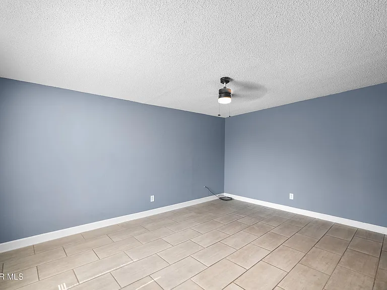 3977 Las Casitas Dr #B — Photo 6