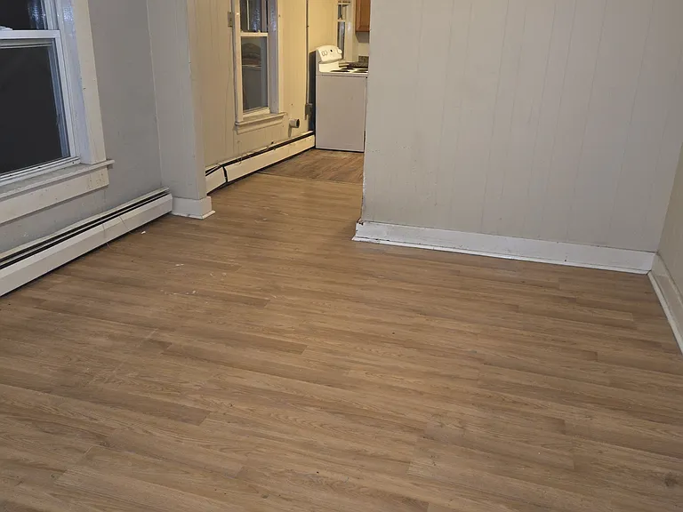 323 Cumberland St — Photo 12