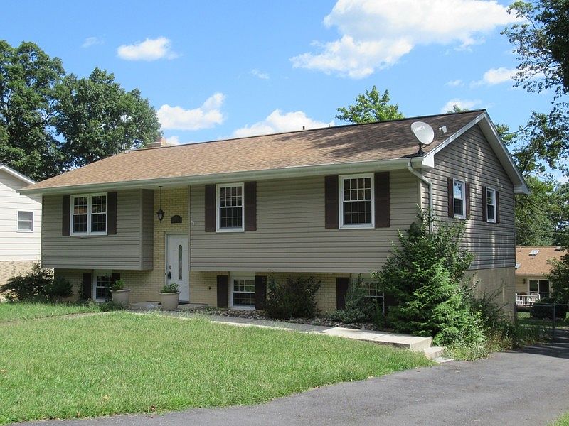 2nd image of 15206 Scarlett Ct SW