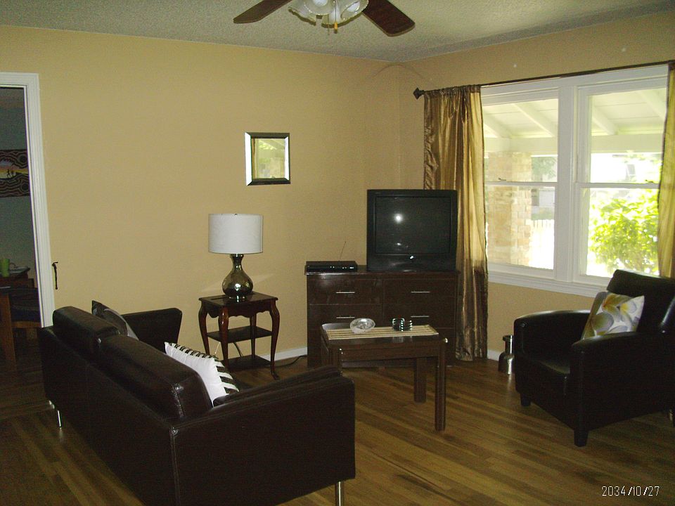 1st image of 2754 Ellen St