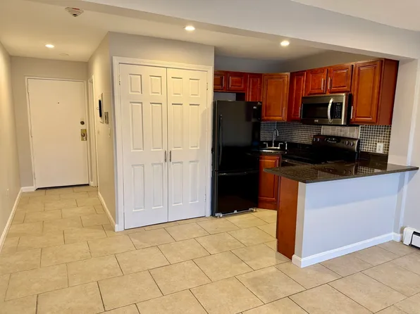 175 Ward St APT 12, Revere, MA 02151