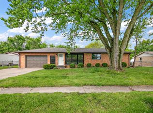 112 N El Dorado Dr, Kankakee, IL 60901