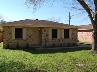 4710 Pine St, Seabrook, TX 77586