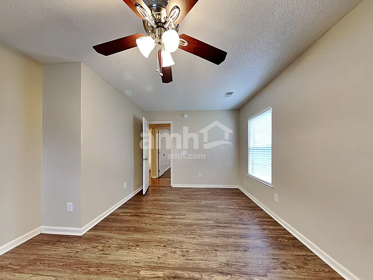 110 Tyron Rd — Photo 7