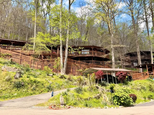 573 Lakeview Vlg, Prestonsburg, KY 41653
