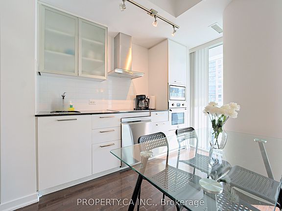 3rd image of 14 B York St S #1908