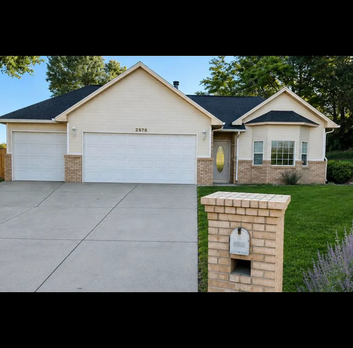 3 bed, 2126 sqft, $3,000 — Photo 2