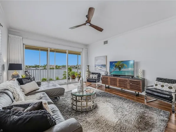 9566 Gulf Shore DR #201, NAPLES, FL 34108
