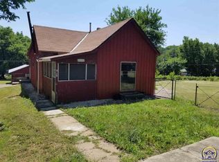 216 S 5th St, Madison, KS 66860