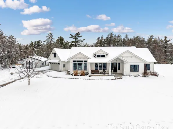 16527 Lake Michigan Dr, Grand Haven, MI 49460