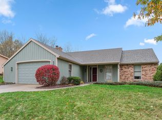 9510 Woodstream Dr, Fort Wayne, IN 46804