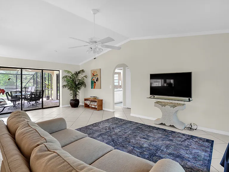 4785 Hansard Ave — Photo 8