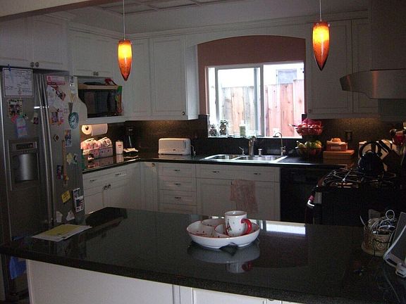 5th image of 2116 Lyon Ave