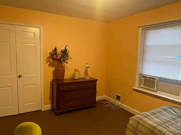2nd image of 10501 Burbank Dr