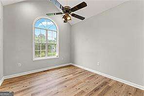 3rd image of 128 Hunters Pointe Ct