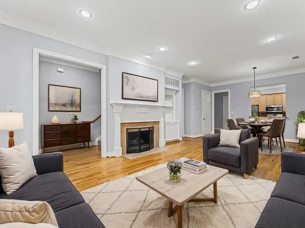 6839 Staffordshire Blvd, Houston, TX 77030