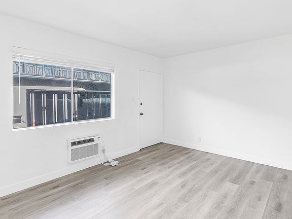 4th image of 7739 Laurel Canyon Blvd #3