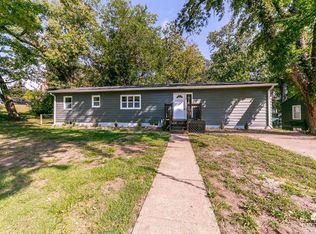 354 N Delaware Ave, Manhattan, KS 66502