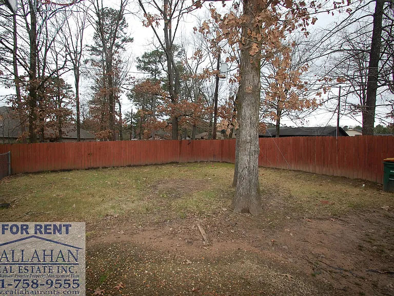 2912 Dorset Dr — Photo 1