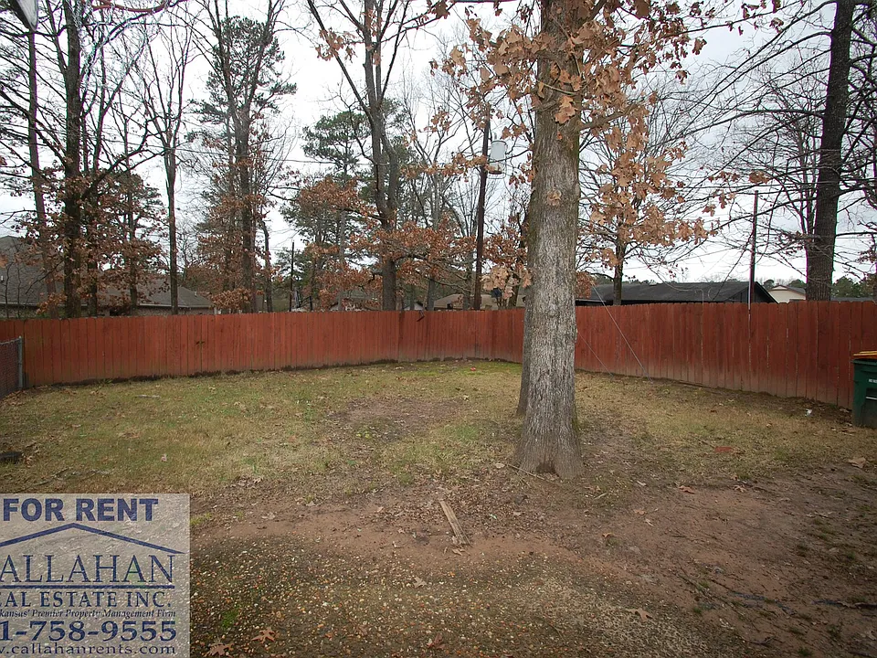 2912 Dorset Dr