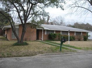 1426 Mockingbird Ln, Seguin, TX 78155