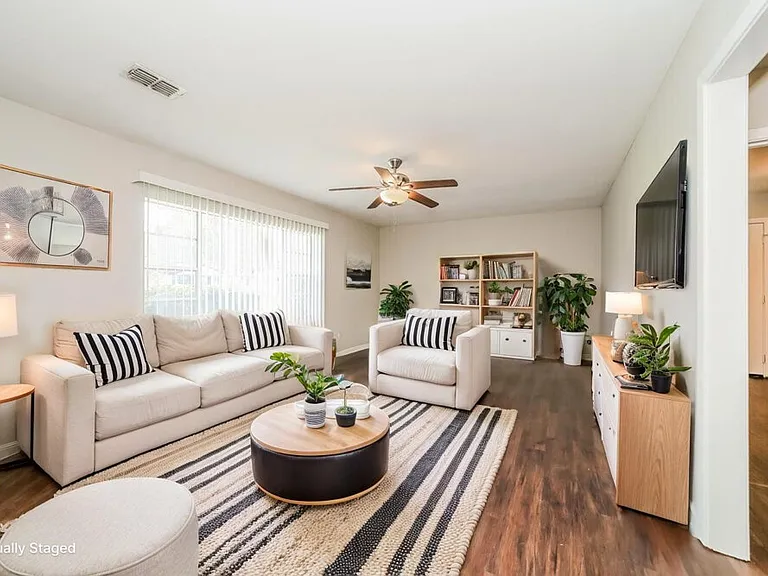 6104 Harlow Blvd — Photo 3