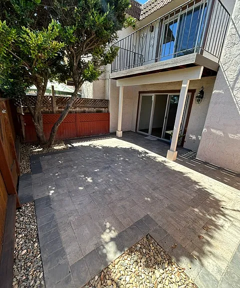 125 Villa Pacheco Ct — Photo 12