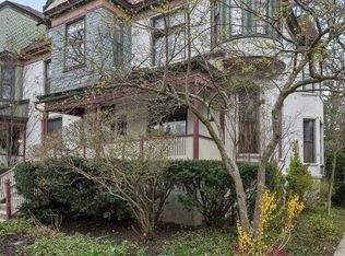 1101 Maple Ave, Evanston, IL 60202