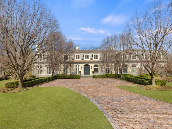 580 E Woodland Rd, Lake Forest, IL 60045