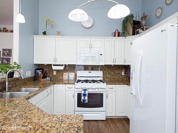 5th image of 496 S Chula Vista Dr
