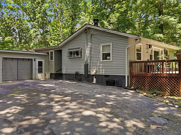 3rd image of 2537 Shaler Ln