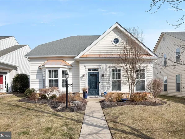 9513 Moonen Bay Ln, Bristow, VA 20136