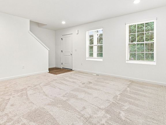 4th image of 4391 Spring Meadows Ct