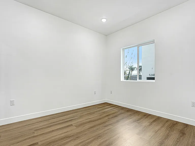 5350 1/2 Oakland St #5350-1/2 — Photo 10