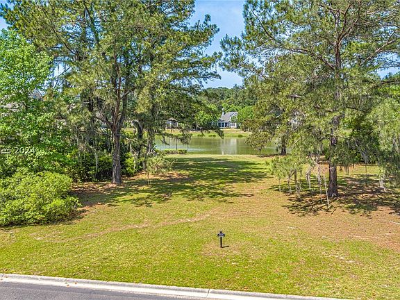 3rd image of 179 Summerton Dr