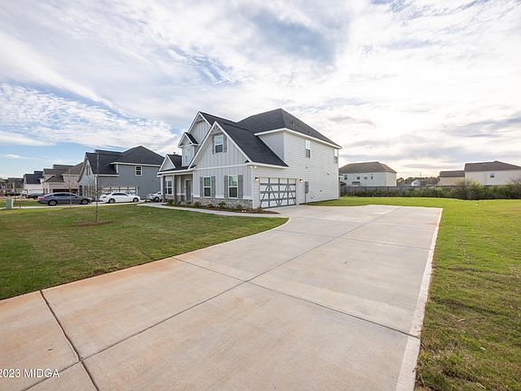 5th image of 125 Pearl Moss Ln