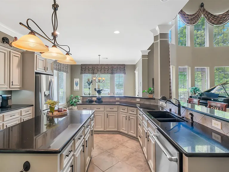 2603 Little Lake Ct — Photo 17
