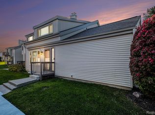 6300 Laurentian Ct, Flint, MI 48532