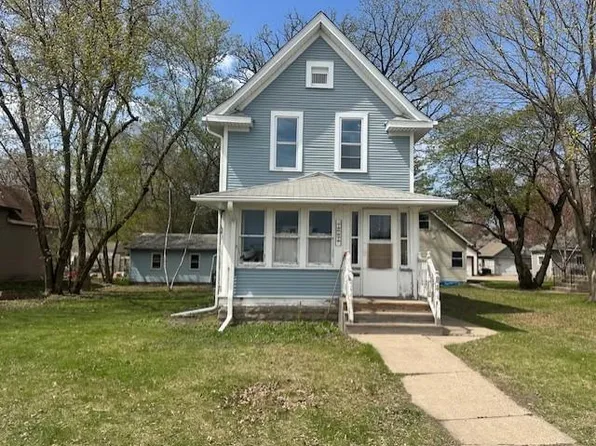 236 Emerald St SE, Minneapolis, MN 55414