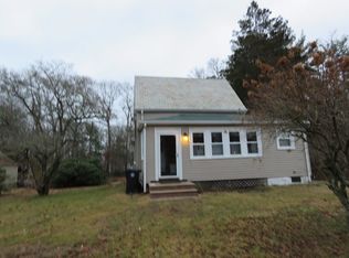 28 Bellevue St, Dartmouth, MA 02747