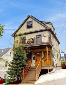 28 Oakland St #2, Newton, MA, 02458