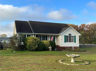 20 Glebe Dr, Urbanna, VA 23175