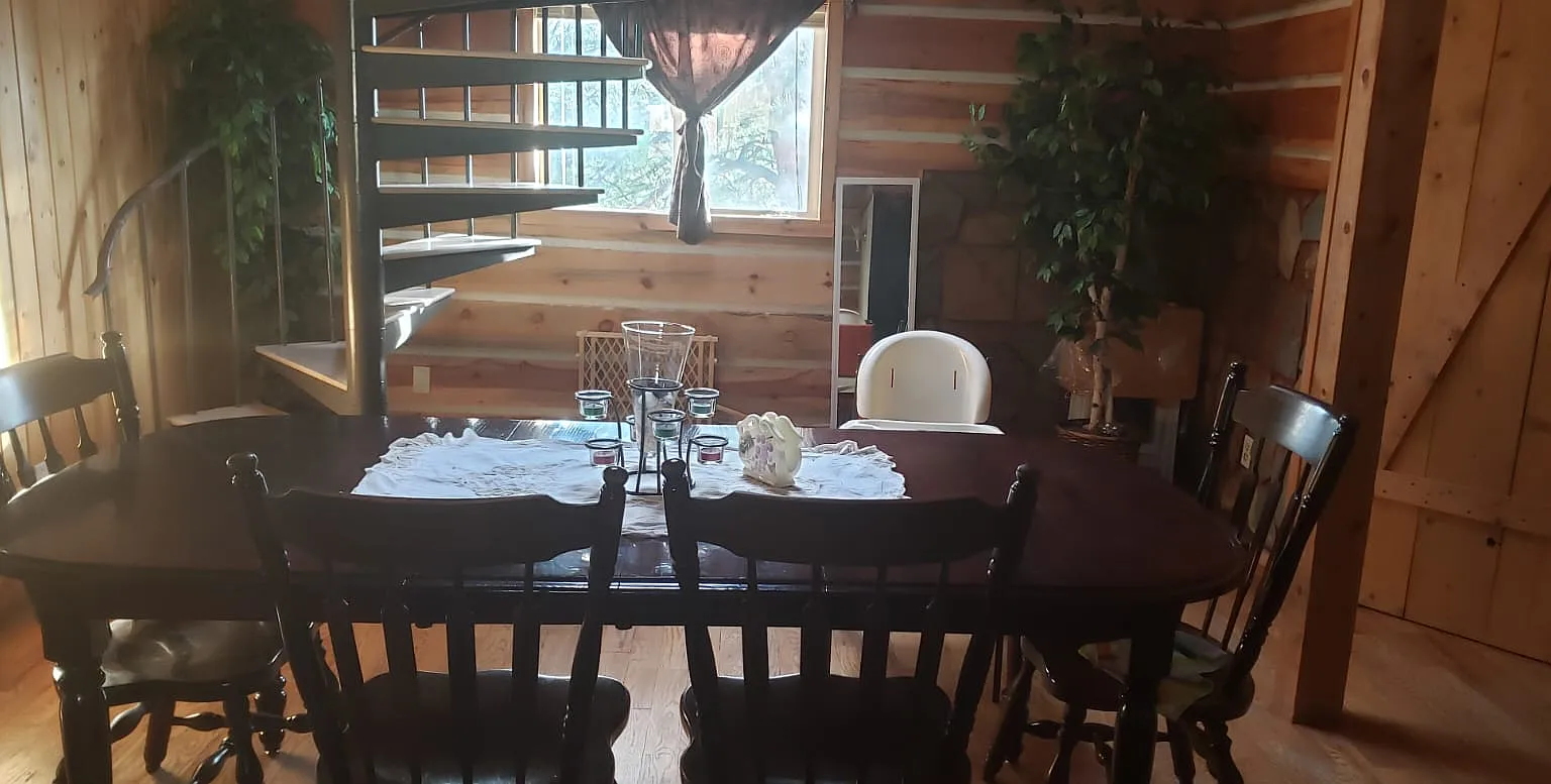 6 bed, 3000 sqft, $4,200 — Photo 3